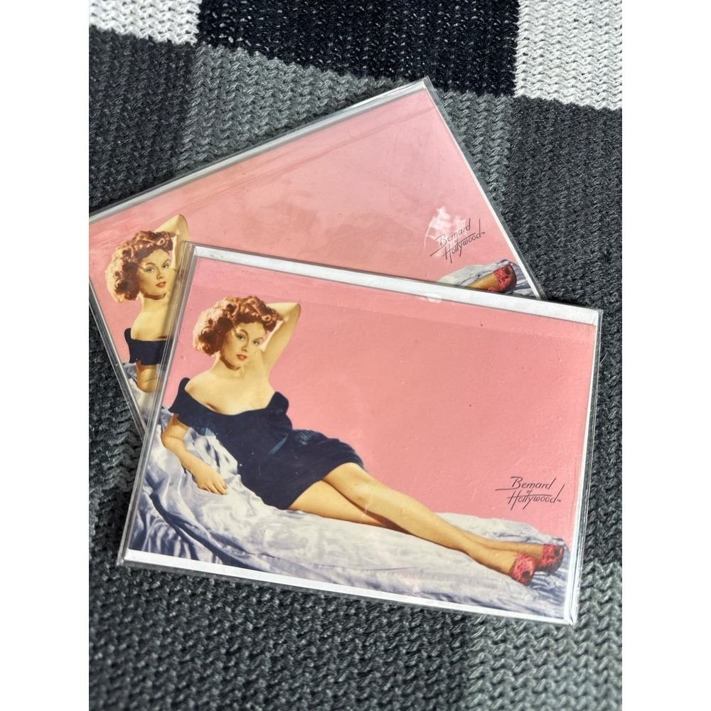 Pin up girl cards NWT set of 2